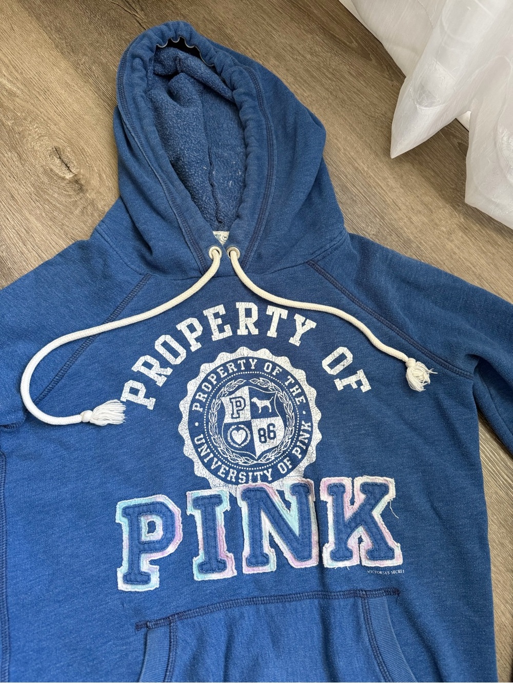 Victoria's Secret PINK University hoodie - Picture 4 of 8